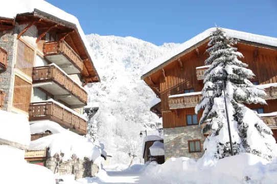 Chalet Bouquetin- Renard Hotels in Champagny-En-Vanoise