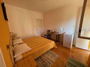 Room in House - S3 - Double Room with Private Bathroom Next Door in Jelsa on Hvar