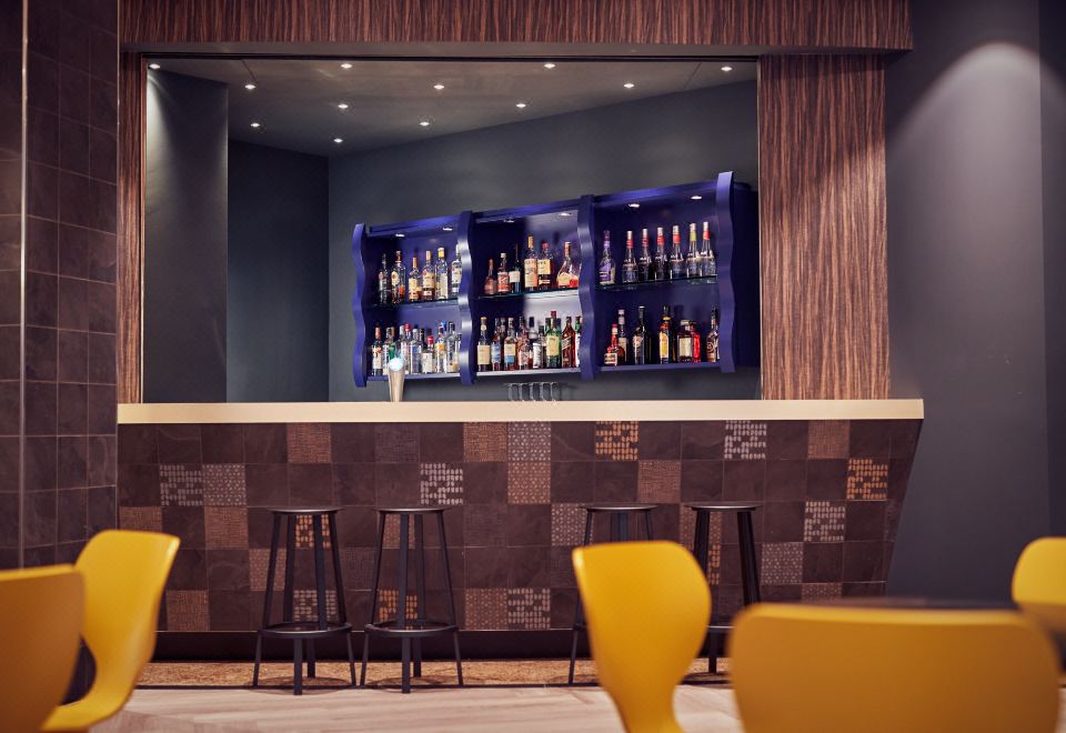 4. 인텔 호텔스 암..