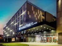 DoubleTree by Hilton Krakow Hotels near Czyzyny