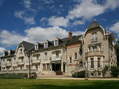 Le Parc Hotels in Pierrefitte-sur-Sauldre