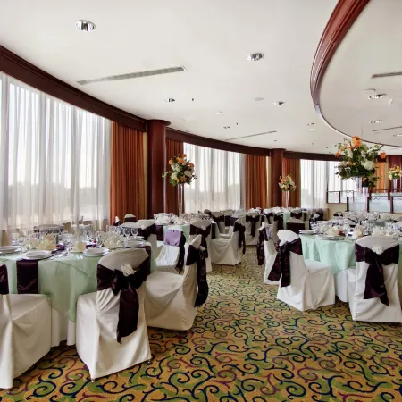 DoubleTree by Hilton Washington Dulles Airport