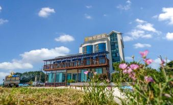 Taean (Anmyeondo) Evergreen Forest Pension (Haerujil)
