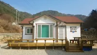 Page Pension Hotels near Inje Mountain Village Folk Museum