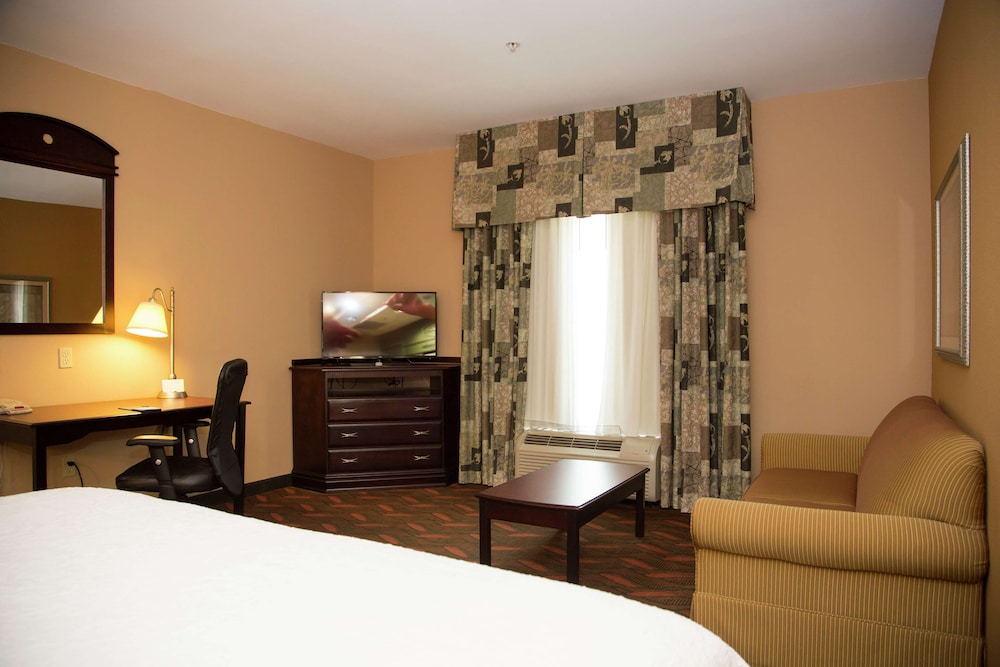 Hampton Inn & Suites Houston Rosenberg