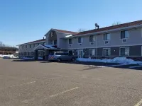 Super 8 by Wyndham Eau Claire WI Hotels in Eau Claire