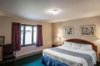 Econo Lodge - Parvekkeita