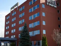 Le Dauphin Montréal-Longueuil Hotels near Saputo Stadium