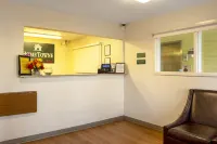 HomeTowne Studios Salem, or Hotels in Silverton