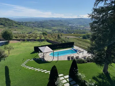 Villa Loreto Hotel dekat Castello di Costigliole