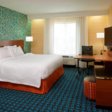 Fairfield Inn & Suites Niagara Falls Отели рядом с достопримечательностью «Подковообразный водопад»