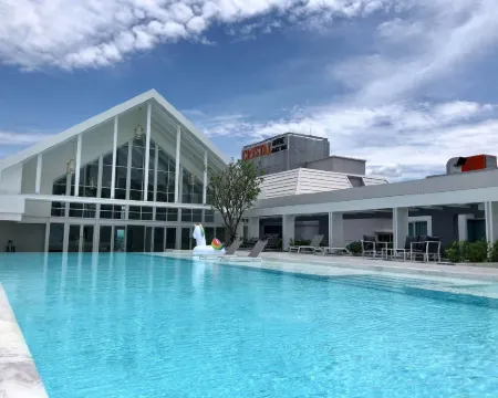 Crystal Hotel Hat Yai Hotels in Hat Yai
