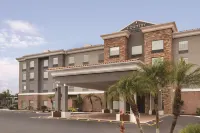 Country Inn & Suites by Radisson, Tampa Airport East-RJ Stadium