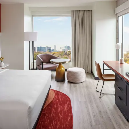 Hyatt Centric Buckhead Atlanta Отели рядом с достопримечательностью «Торговый центр Lenox Square»