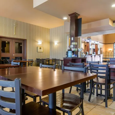Comfort Inn & Suites