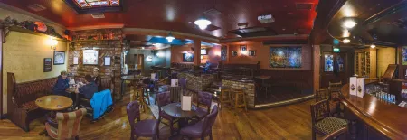 The Farnham Arms Hotel Отели в г. Мунисипал Дистрикт оф Баллиджеймсдафф