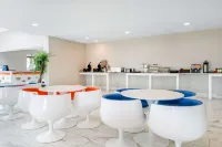 Clarion Inn & Suites Kissimmee-Lake Buena Vista South