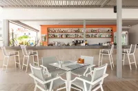 Blue Lagoon City Hotel - bar