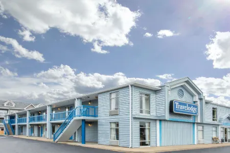Travelodge by Wyndham Virginia Beach Bay Beach Отели рядом с достопримечательностью «Парк штата Ферст Ландинг»