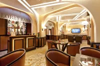Best Western Plus Bristol Hotel - bar
