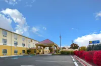 Comfort Inn - parking