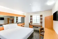 Microtel Inn & Suites by Wyndham Salt Lake City Airport - Parking