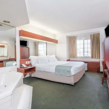 Microtel Inn & Suites by Wyndham Marianna