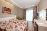 Riviera Hotel & Spa