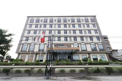 Grand Kanaya Hotel