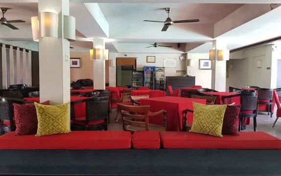 사누르 아궁 호텔 위치