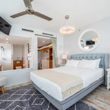 Lanai Riverside Apartments Отели в г. Маккай