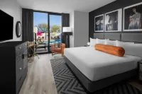 The English Hotel, Las Vegas, a Tribute Portfolio Hotel - parking