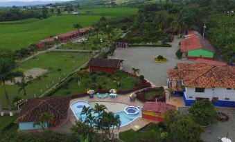 Hotel Campestre Los Tucanes