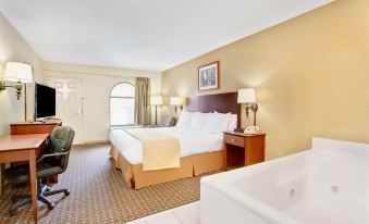 Days Inn & Suites by Wyndham Stockbridge South Atlanta