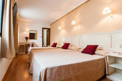 Hotel Victoria فنادق في Banos de la Encina
