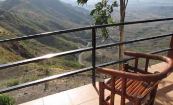 Cliff Edge Hotel - Lalibela