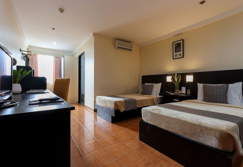 5. 테크노파크 호텔..