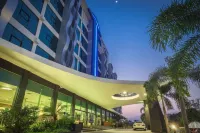 Alvarez Hotel