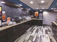 ลากินตา อินน์แอนด์สวีทส์ บายวินด์แฮม เดนิสัน - นอร์ทเลคเท็กโซมา