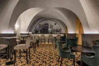 Hotel du Roi & Spa by Sowell Collection - 5 étoiles