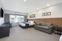 Gateway Motel Hotels in Cattai