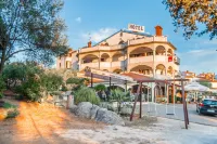 HOTEL VILLA VRSAR Hotels in Funtana