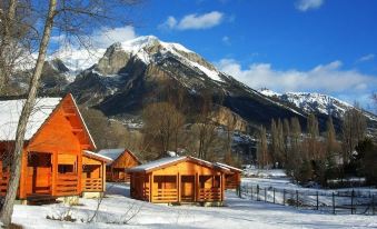 Camping, Hôtel de Plein Air les Cariamas