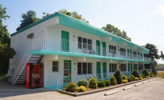 Hyland Motor Inn