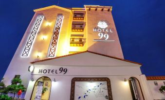 Hotel 99