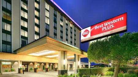 Best Western Plus Grosvenor Airport Hotel Отели рядом с достопримечательностью «SFO Museum»