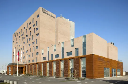 Hilton Garden Inn Santiago - Airport Отели рядом с Аэропорт Артуро Мерино Бенитес