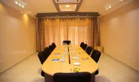 Emmaus Guesthouse Kampala - Pensions