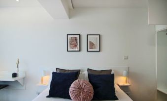 Phaedrus Living: Luxury Suite Nicosia 505 - Housity