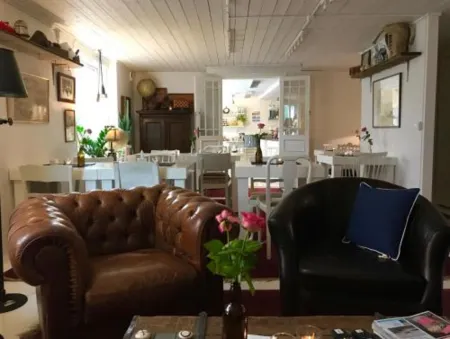 Johanssons Gårdshotell I Roslagen Отели в г. Gimo